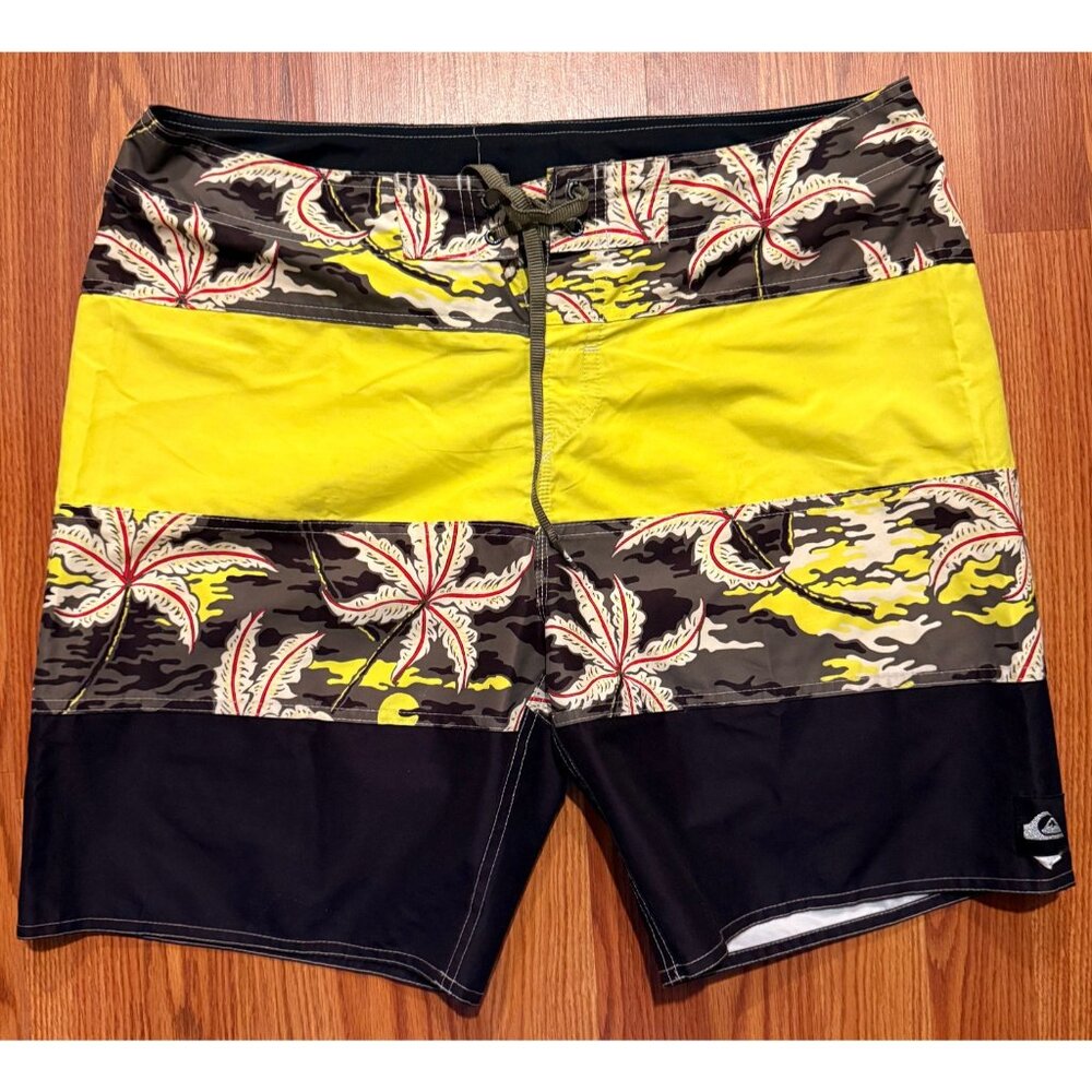 Quiksilver Board Shorts Mens 36 7" Striped Floral Swim Trunks